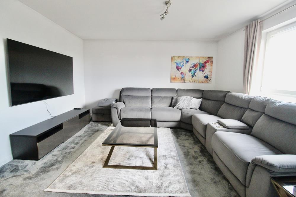 Lounge 2