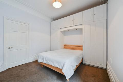 2 bedroom flat to rent, Grays Inn Road, Bloomsbury, London, WC1X