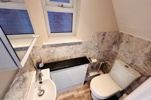 3 bedroom semi-detached house to rent, Chatham Road, Maidstone, ME14