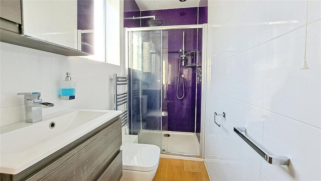 En-Suite 1
