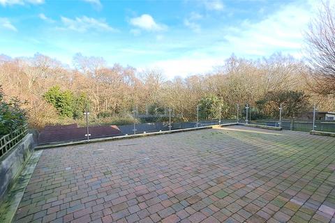 undefined, Kensington Close, East Sussex TN38