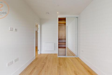 2 bedroom apartment to rent, Flat 6, Coombe Hill House, Beverley Way, London