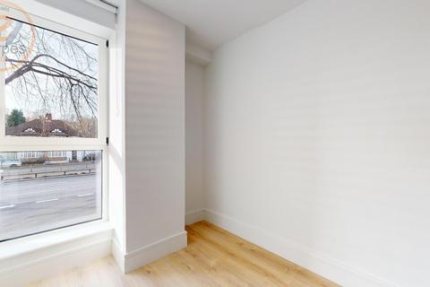2 bedroom apartment to rent, Flat 6, Coombe Hill House, Beverley Way, London