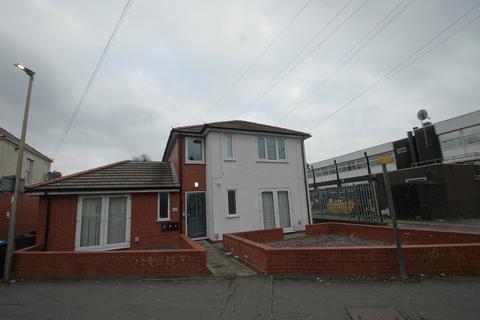 undefined, bank house, Heathfield Road, Ellesmere Port, Cheshire. CH65