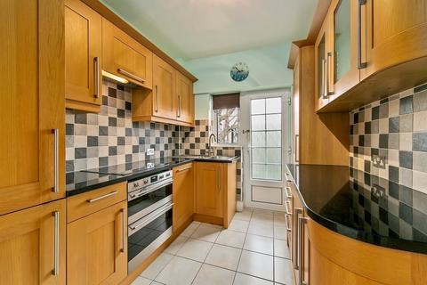undefined, Gloucester Court, Kew Road, Kew, Richmond, Surrey TW9