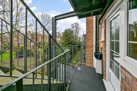undefined, Gloucester Court, Kew Road, Kew, Richmond, Surrey TW9