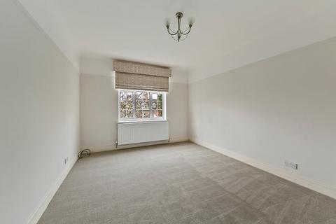 undefined, Gloucester Court, Kew Road, Kew, Richmond, Surrey TW9
