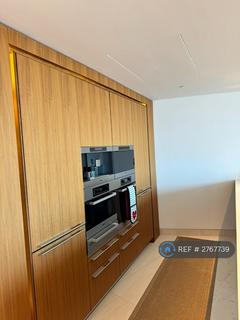 3 bedroom flat to rent, St. George Wharf, London, SW8