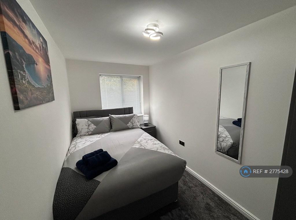 2nd Bedroom