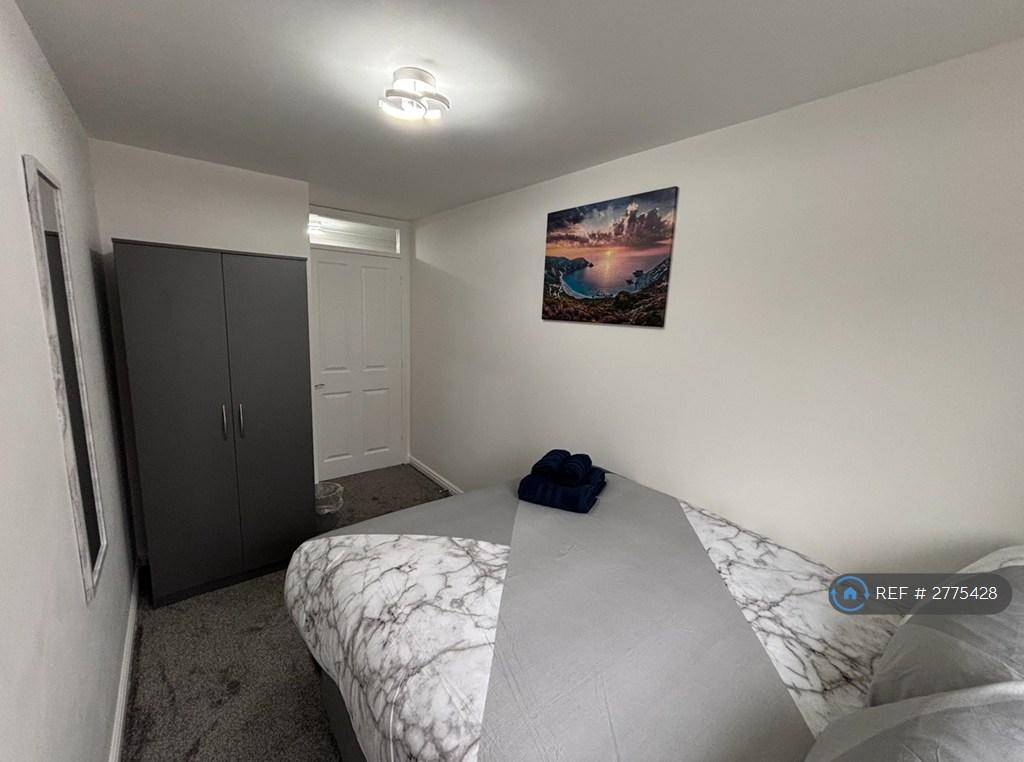 2nd Bedroom