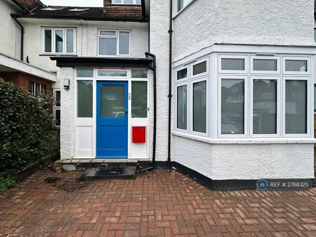 Private Entrance With Off-Street Frontage