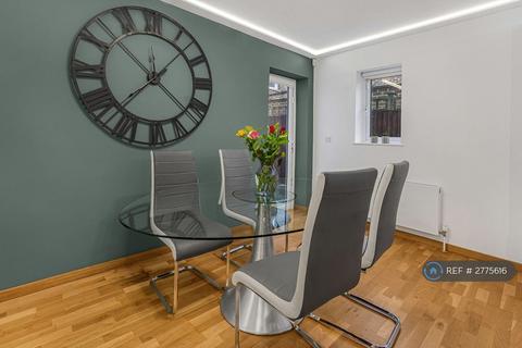 3 bedroom semi-detached house to rent, Hove Park Villas, Hove, BN3