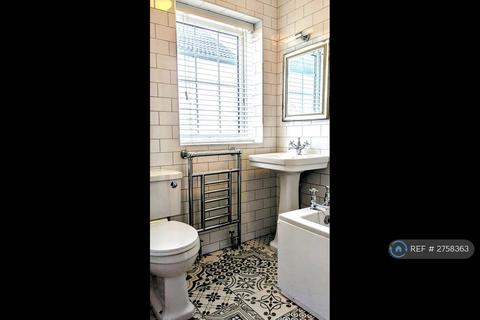 3 bedroom terraced house to rent, Caxton Street, Wetherby, LS22