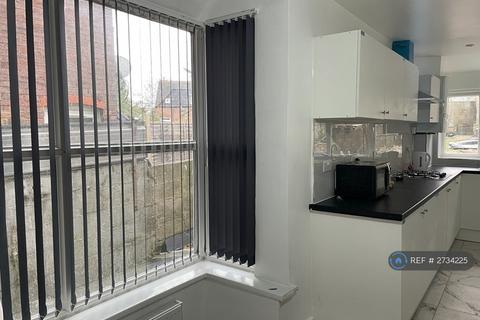 undefined, Russell Rise, Luton, LU1