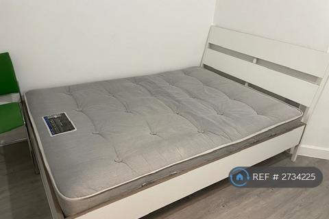 undefined, Russell Rise, Luton, LU1