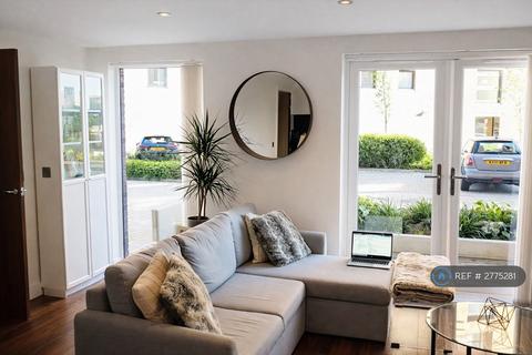 2 bedroom flat to rent, Wiburn Basin, Manchester, M5