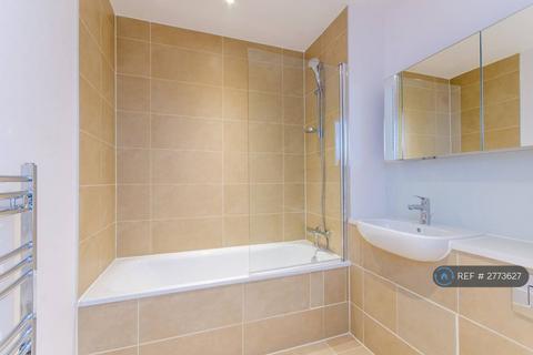 1 bedroom flat to rent, Holloway Road, London, N7