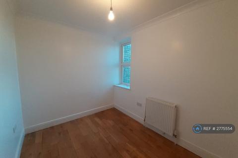 2 bedroom flat to rent, Surrey Road, Cliftonville, Margate, CT9