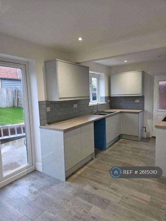 Kitchen- Fitted Dishwasher