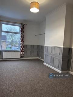 3 bedroom end of terrace house to rent, Ridgill Avenue, Skellow, Doncaster, DN6