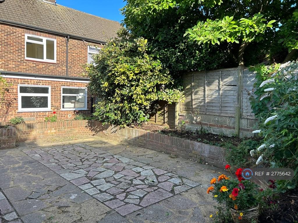 Spacious Rear Garden