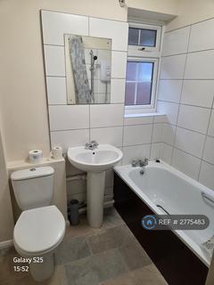 2 bedroom flat to rent, Lantern Close, Wembley, HA0