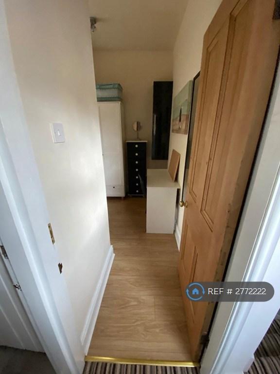 Entrance To Smaller Double Bedroom