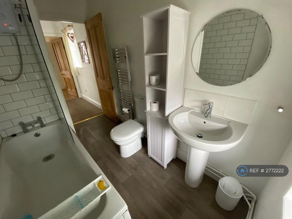 Bathroom With Bath To Soak In