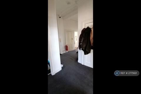 5 bedroom flat to rent, East Preston Street, Edinburgh, EH8