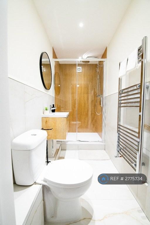 Bedroom 1 Ensuite
