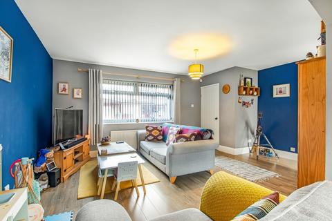 3 bedroom semi-detached house for sale, Sevenoaks Avenue, Davyhulme, Manchester, M41