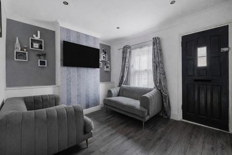 2 bedroom terraced house for sale, Railway Street, Gravesend, DA11