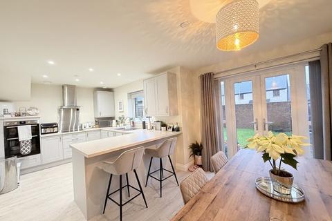 3 bedroom property to rent, Clos Castell, Crickhowell