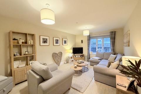 3 bedroom property to rent, Clos Castell, Crickhowell