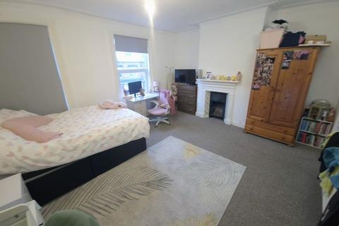 undefined, Headingley Avenue, Leeds