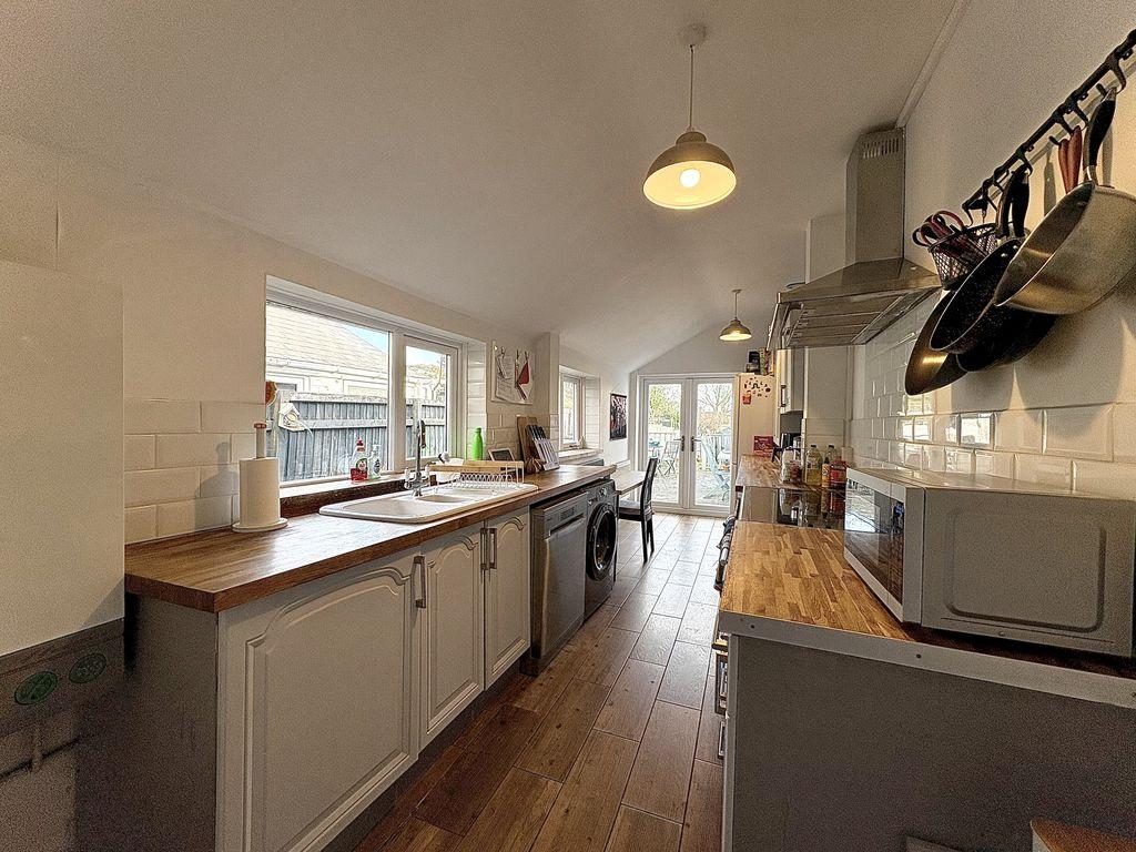 Dining kitchen