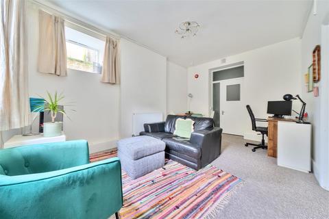 1 bedroom apartment to rent, Apsley Road, Bristol BS8