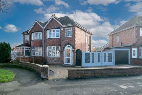 3 bedroom semi-detached house for sale, Shaftesbury Road, Wednesbury