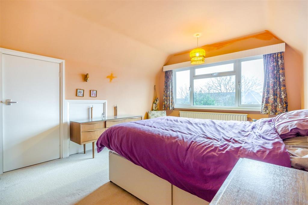 8676442-interior07.jpg