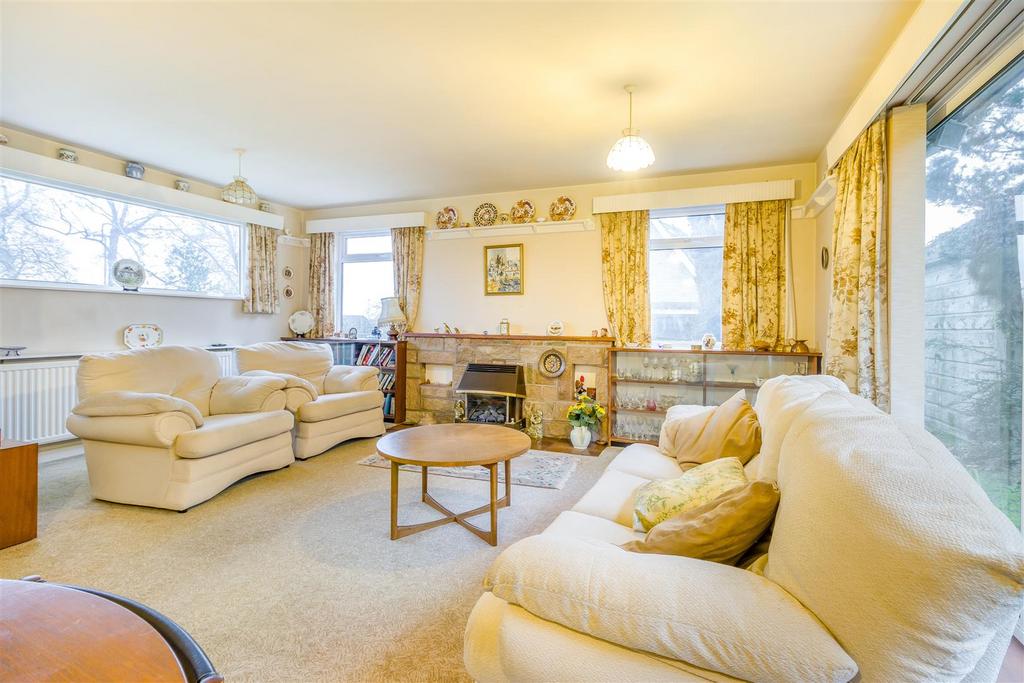 8676442-interior10.jpg