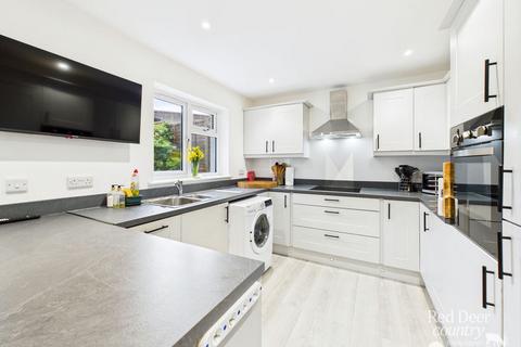 3 bedroom detached house for sale, Woodland Road, Watchet