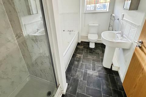 2 bedroom apartment for sale, Douglas Chase, Radcliffe