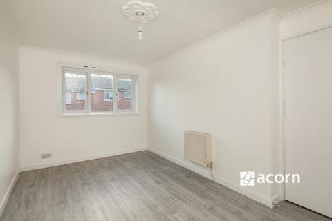 3 bedroom terraced house to rent, Hanover Park Peckham SE15