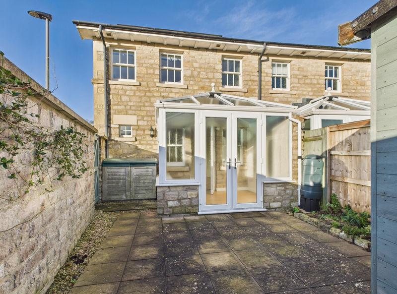 Garden to house