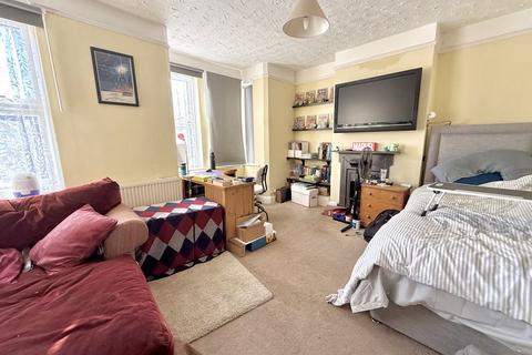 4 bedroom detached house for sale, Park Street, Dunstable