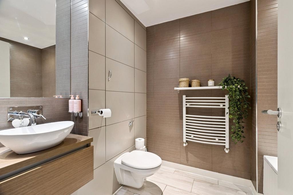 Main Bathroom