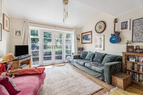 2 bedroom semi-detached house for sale, Cowdray Close, Milton Keynes