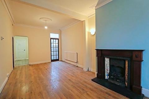 3 bedroom terraced house for sale, Fairfax Drive, Westcliff-On-Sea