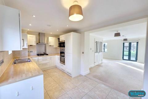 4 bedroom terraced house for sale, Waterside Mews, Trowbridge
