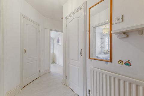2 bedroom apartment for sale, Coombe Road, New Malden, KT3